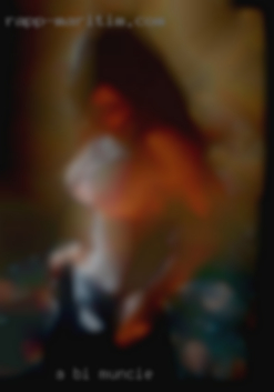 A bi female in Muncie open to threesomes MFM, FMF.