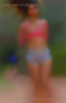 Sensual and looking on vacation to play!